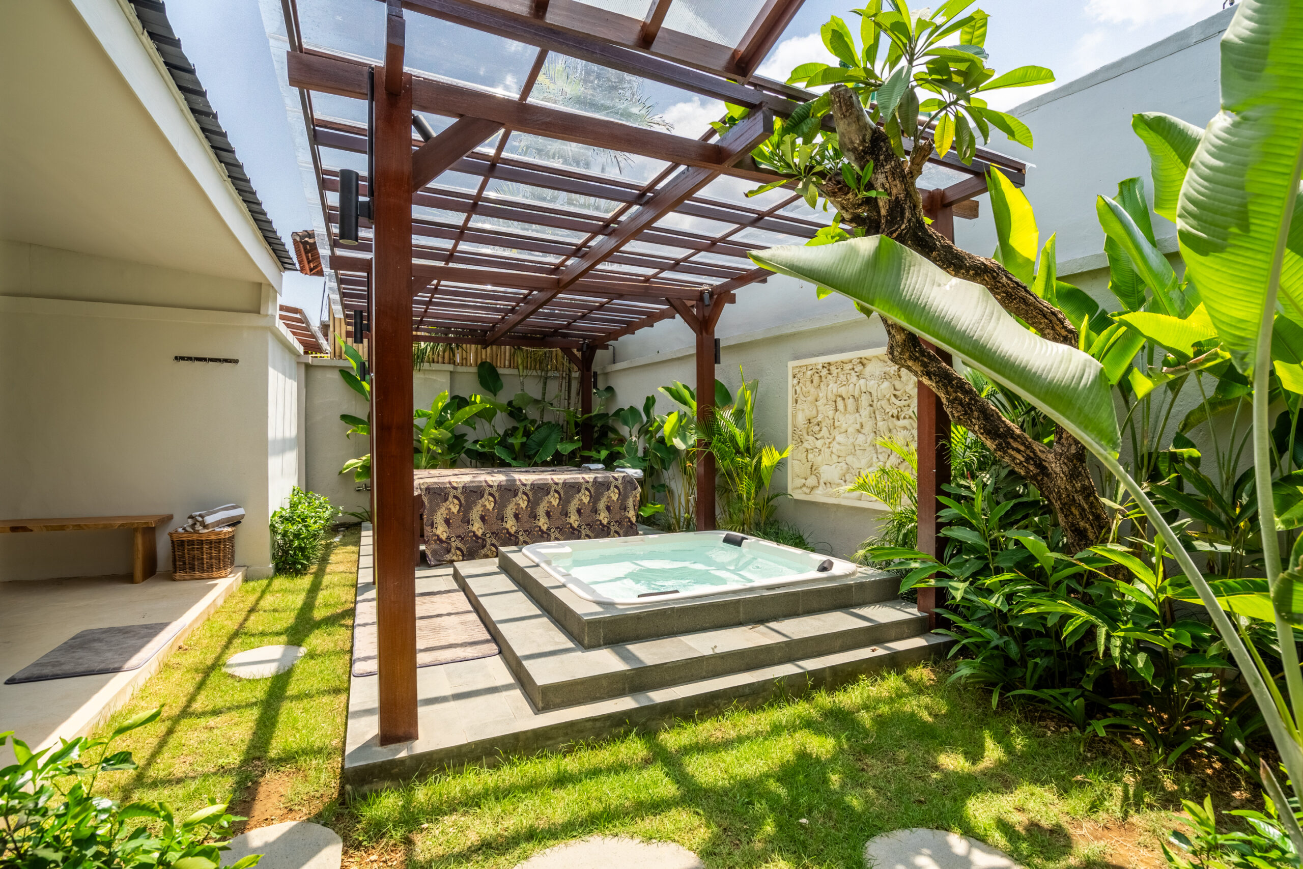 A7306347-HDR A7306347-HDR